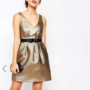 New Year's NWOT Warehouse Gold Textured Sparkly Dress